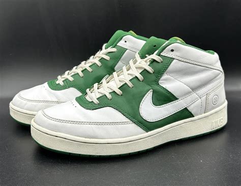 kelly green Nike dunks